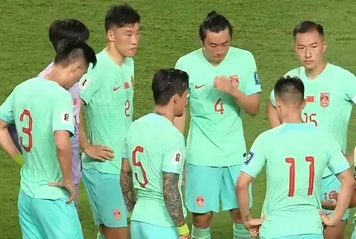 欧洲杯:4-3！欧洲杯太疯狂欧洲杯，1-3落后，连扳3球，93分钟绝杀，国足稳出线