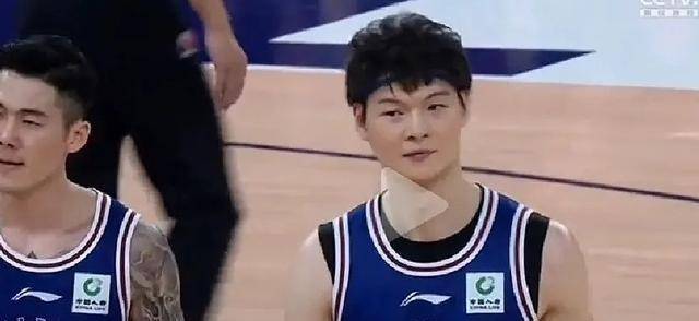 篮网队:我扭伤了脚踝篮网队，不再玩了！宣布暂时离开NBA！这是篮网队的新老板……