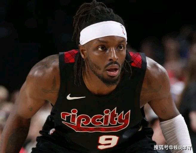 NBA:NBA战报：库里神纪录被终结NBA，克莱28分，勇士背靠背险胜开拓者