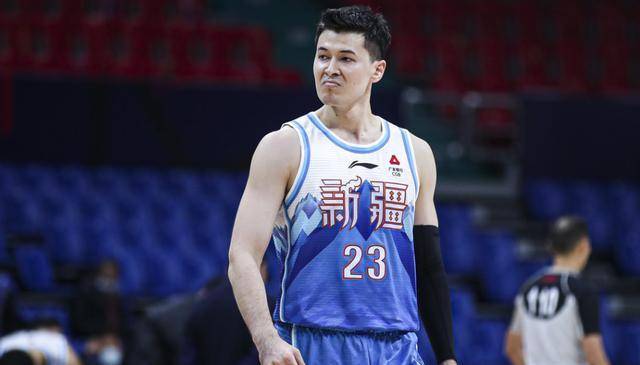 NBA:NBA球探现场观战！27岁最强前锋狂砍28+10NBA，下赛季有望登陆NBA