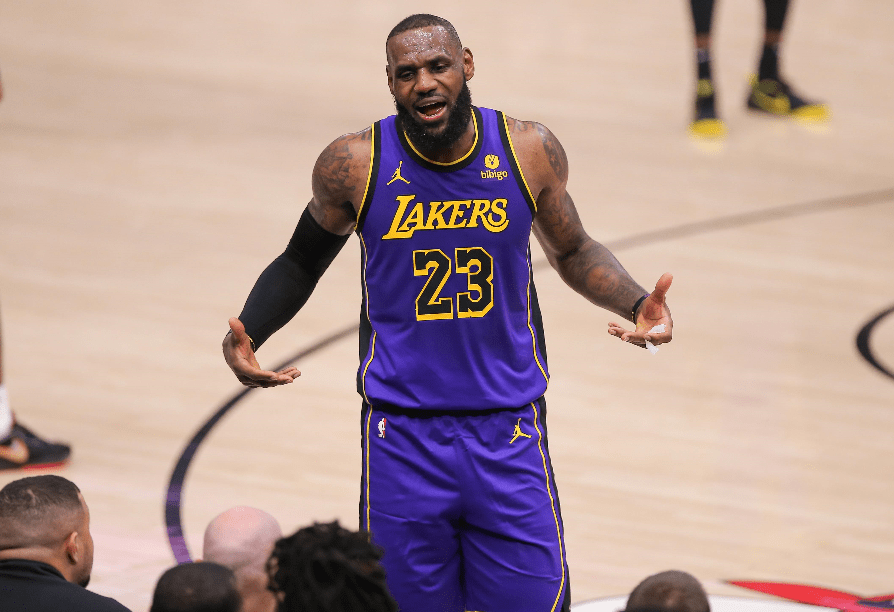 NBA:詹姆斯你太狠了NBA，39岁的年龄，还打破77年NBA历史第一纪录