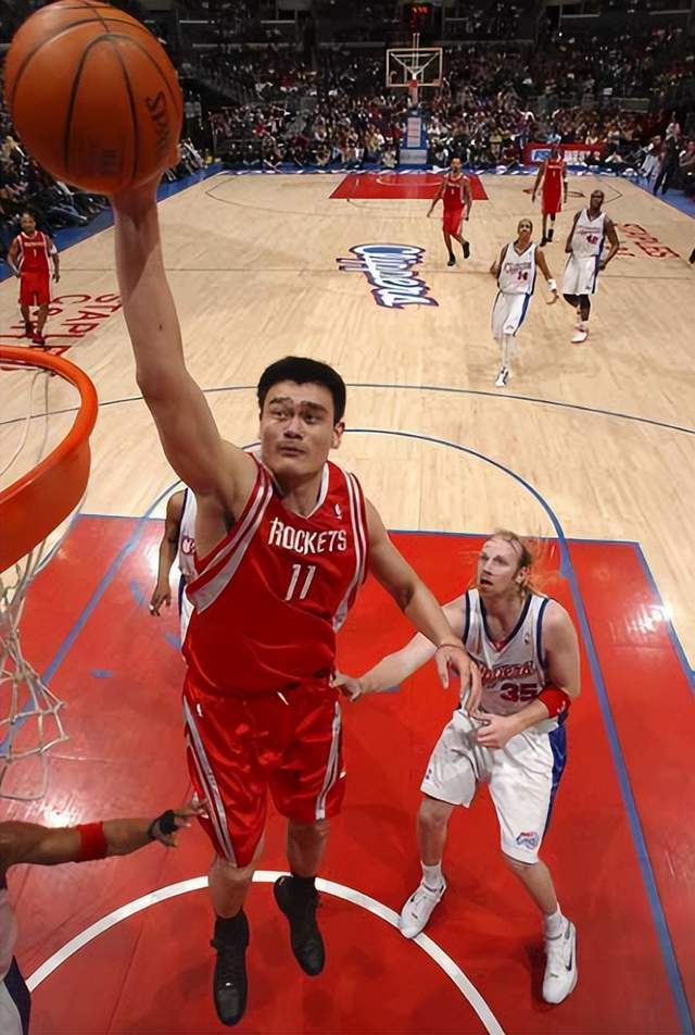 NBA:姚明是02年NBA选秀状元NBA，同届还有哪些优秀球员？两位宿敌在列