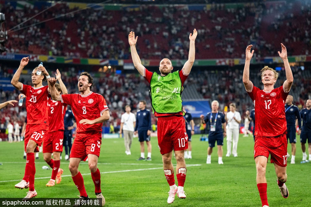 欧洲杯:欧洲杯-爱神造险 丹麦0-0塞尔维亚以小组第二出线将战德国