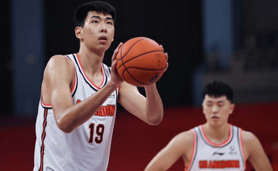 NBA:广东2米26中锋冲击NBANBA，媒体人透露细节，辽迷反应很强烈