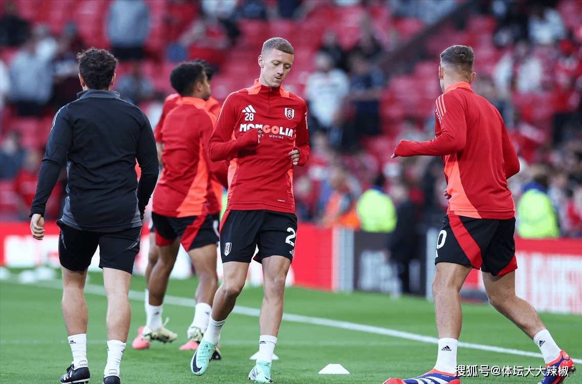 英超:曼联1-0后英超，滕哈赫正式确认，一数据英超第一，齐尔克泽也不遮掩