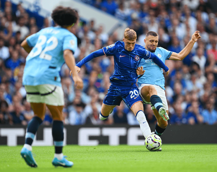 英超:2-0英超！英超豪门对决 12.9亿战舰轻松完胜 神锋联赛100场91球太无解